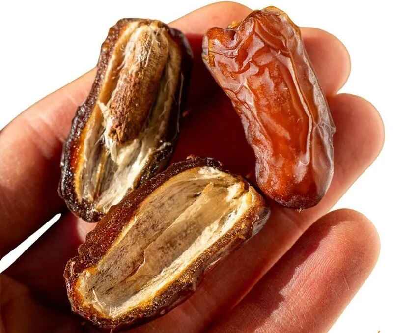 What Does Pitted Dates Mean?