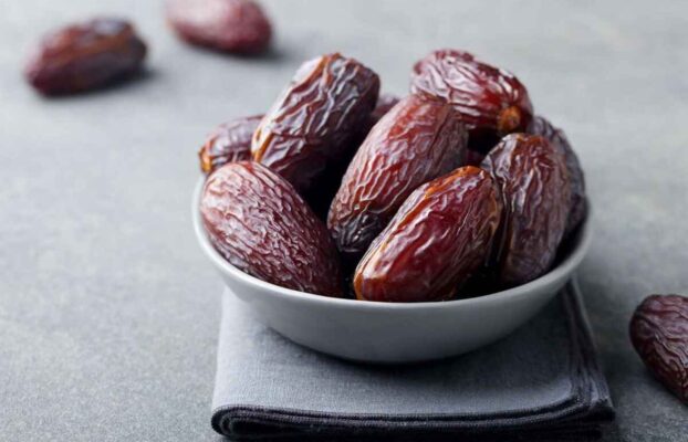 The Benefits of Dates Over Artificial Sweeteners!