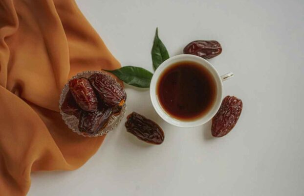 Is It Healthy to Eat Dates with Tea? What You Need to Know